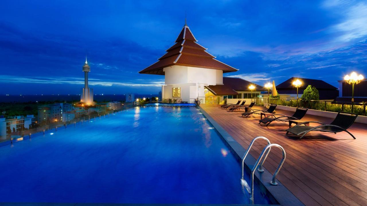 Aiyara Grand Hotel Pattaya Ngoại thất bức ảnh
